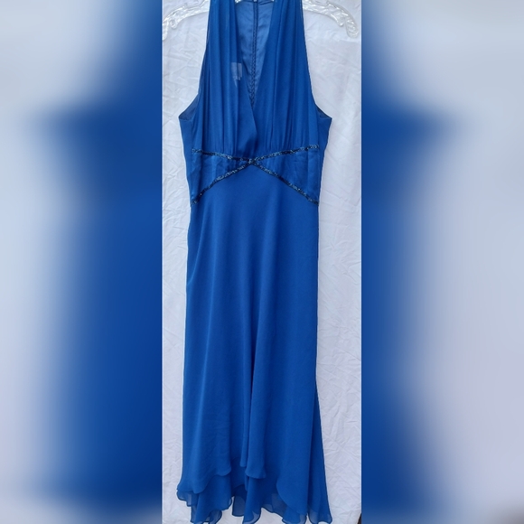 Dress - Picture 2 of 4